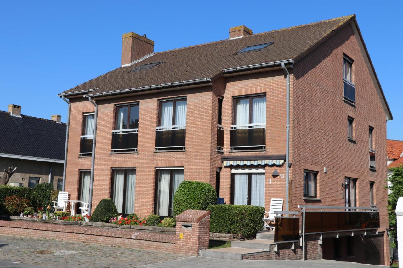 Dodo Des Iles Acomodação com café da manhã Koksijde Exterior foto